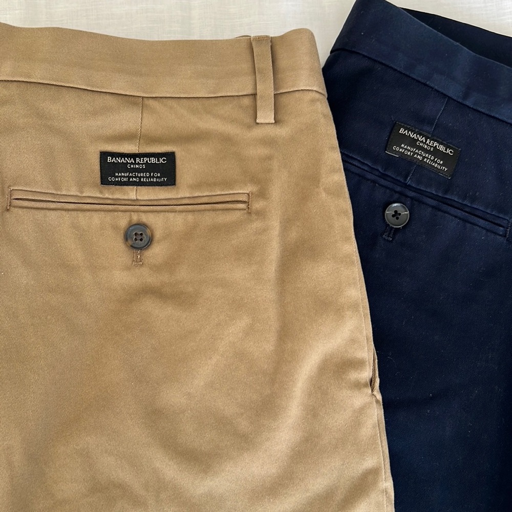 2 pairs Banana Republic 31x32 tapered